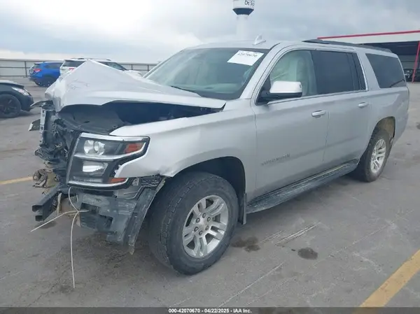 1GNSKHKC1KR163061 2019 CHEVROLET SUBURBAN - Image 2
