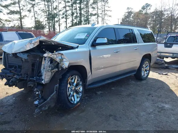1GNSKHKC1KR163092 2019 CHEVROLET SUBURBAN - Image 2