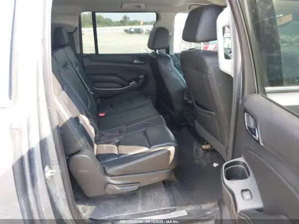 1GNSKHKC1KR402799 2019 CHEVROLET SUBURBAN - Image 8