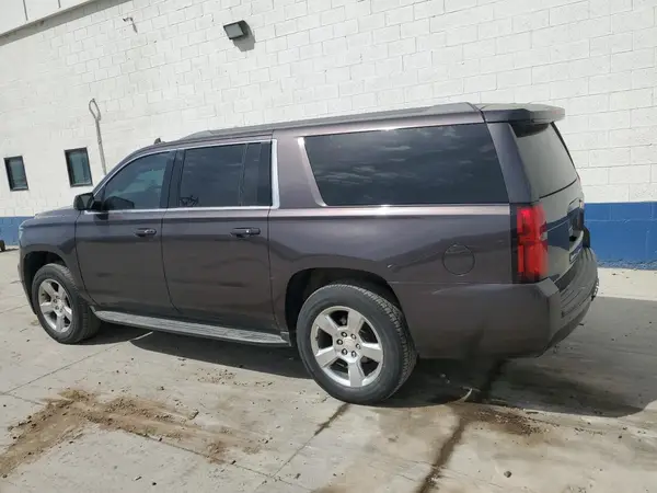 1GNSKHKC2GR305831 2016 CHEVROLET SUBURBAN - Image 2