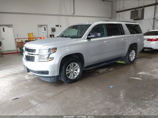 1GNSKHKC2HR119496 2017 CHEVROLET SUBURBAN - Image 2