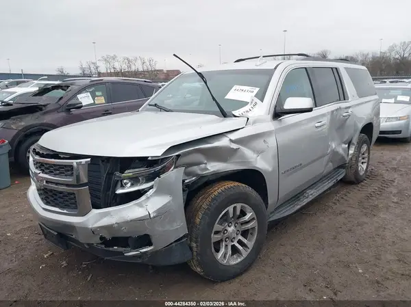 1GNSKHKC2HR183750 2017 CHEVROLET SUBURBAN - Image 2