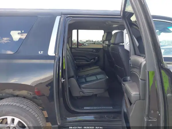 1GNSKHKC2HR186647 2017 CHEVROLET SUBURBAN - Image 8
