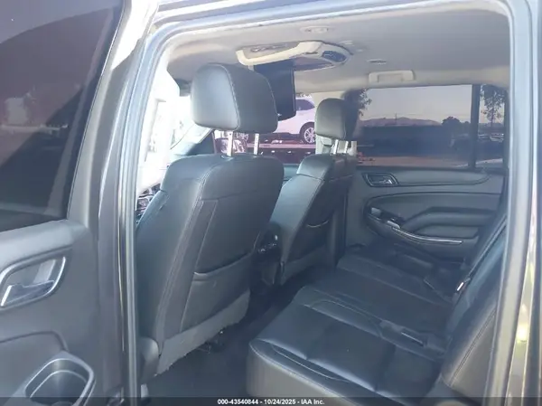 1GNSKHKC2HR307046 2017 CHEVROLET SUBURBAN - Image 8