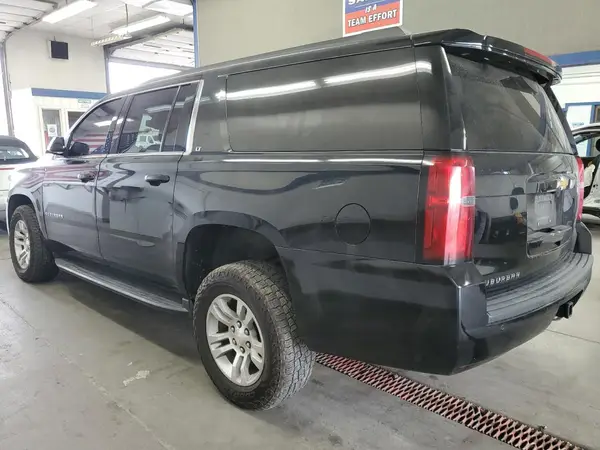 1GNSKHKC2JR130746 2018 CHEVROLET SUBURBAN - Image 2