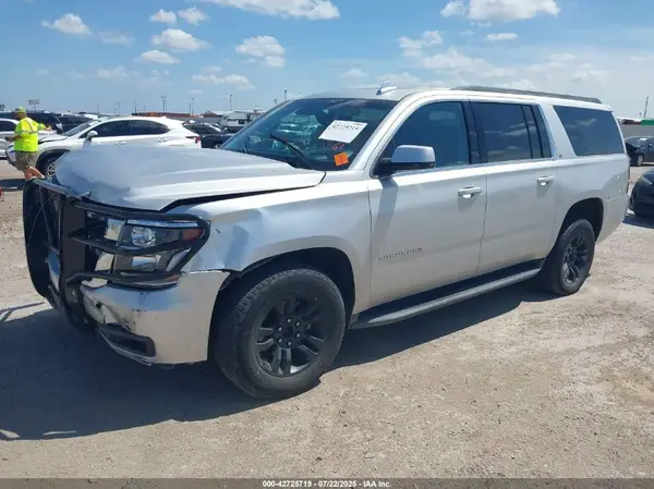1GNSKHKC2JR251406 2018 CHEVROLET SUBURBAN - Image 2