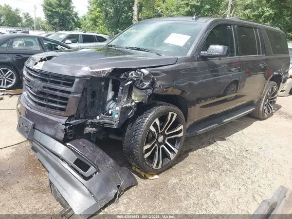 1GNSKHKC2JR287452 2018 CHEVROLET SUBURBAN - Image 2