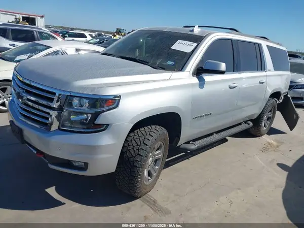 1GNSKHKC2JR306372 2018 CHEVROLET SUBURBAN - Image 2