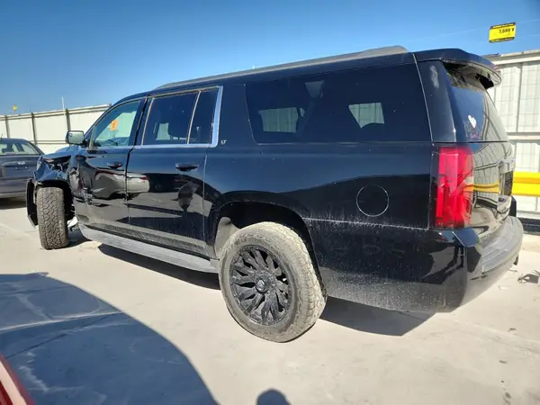 1GNSKHKC2JR335869 2018 CHEVROLET SUBURBAN - Image 2