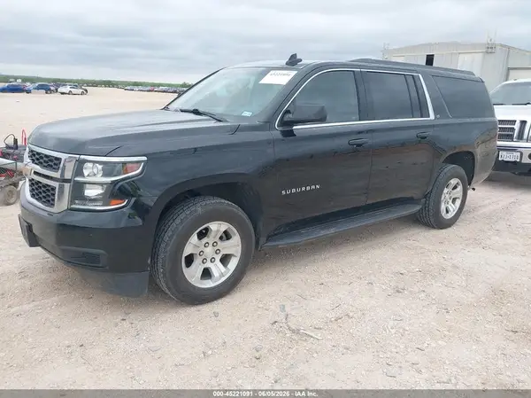 1GNSKHKC2JR379404 2018 CHEVROLET SUBURBAN - Image 2