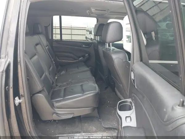 1GNSKHKC2JR379404 2018 CHEVROLET SUBURBAN - Image 8