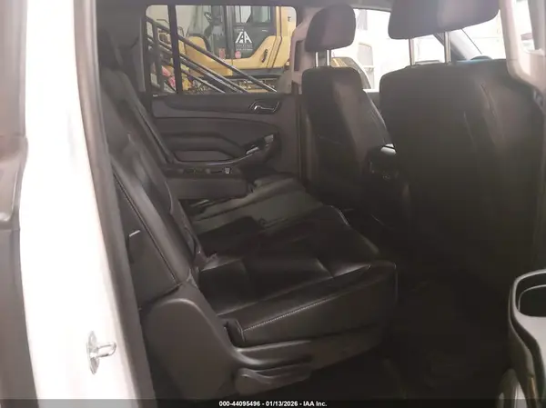 1GNSKHKC2KR129453 2019 CHEVROLET SUBURBAN - Image 8