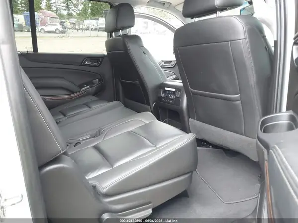 1GNSKHKC2KR213286 2019 CHEVROLET SUBURBAN - Image 8