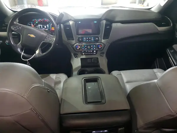 1GNSKHKC2KR227348 2019 CHEVROLET SUBURBAN - Image 8