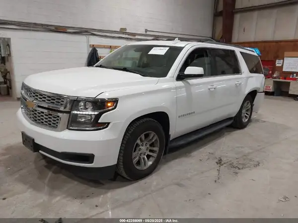 1GNSKHKC2KR250273 2019 CHEVROLET SUBURBAN - Image 2