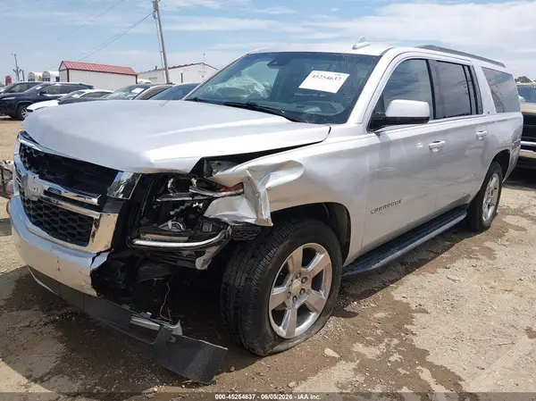 1GNSKHKC2KR338109 2019 CHEVROLET SUBURBAN - Image 2