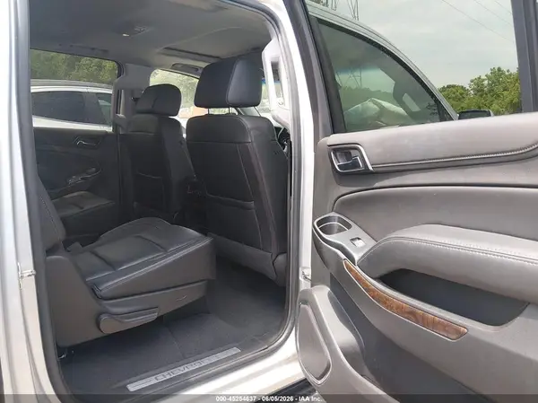 1GNSKHKC2KR338109 2019 CHEVROLET SUBURBAN - Image 8