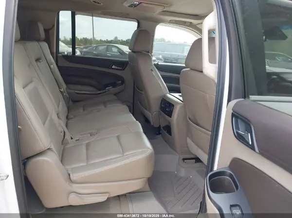 1GNSKHKC2KR346906 2019 CHEVROLET SUBURBAN - Image 8
