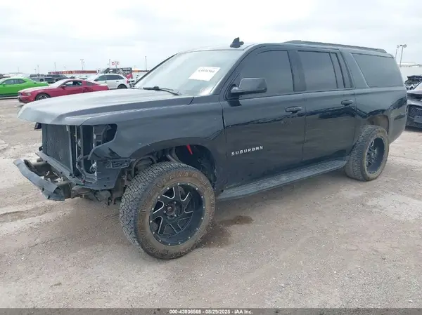1GNSKHKC2LR143158 2020 CHEVROLET SUBURBAN - Image 2