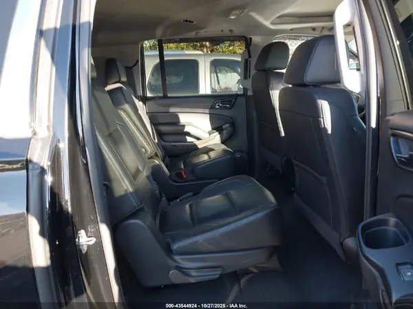 1GNSKHKC2LR176418 2020 CHEVROLET SUBURBAN - Image 8