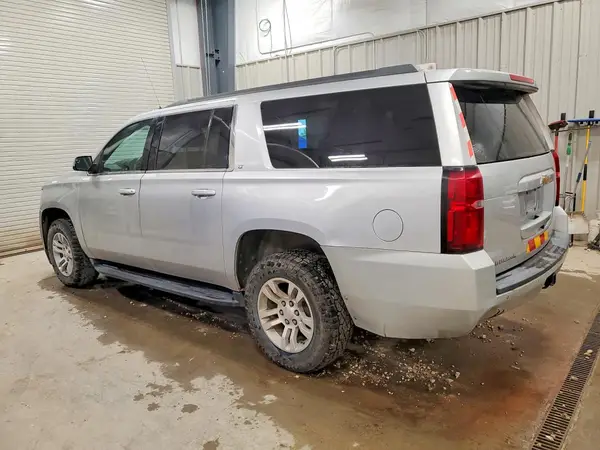 1GNSKHKC2LR284425 2020 CHEVROLET SUBURBAN - Image 2