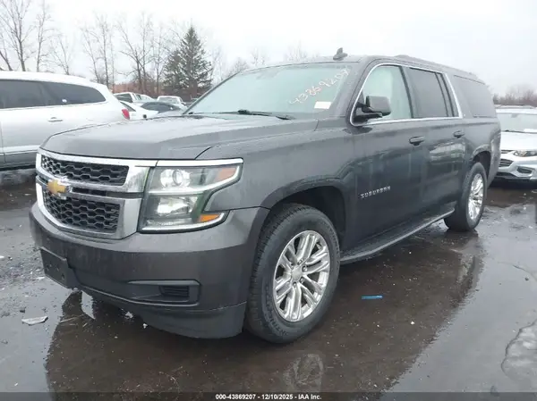 1GNSKHKC3GR201669 2016 CHEVROLET SUBURBAN - Image 2
