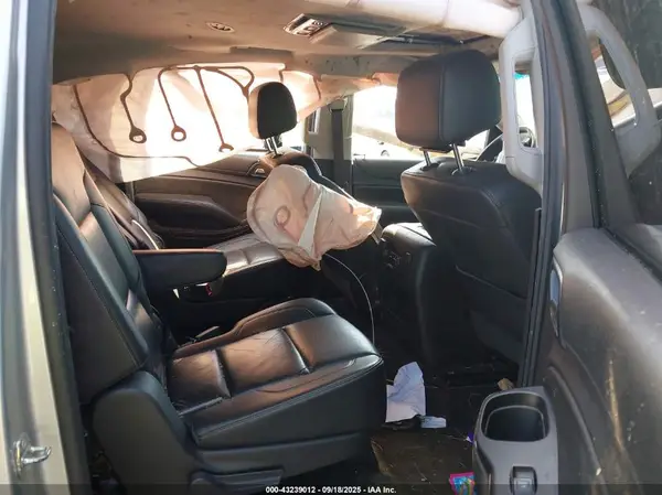 1GNSKHKC3GR231786 2016 CHEVROLET SUBURBAN - Image 8