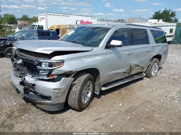 1GNSKHKC3GR393935 2016 CHEVROLET SUBURBAN - Image 2