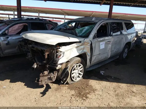 1GNSKHKC3HR152426 2017 CHEVROLET SUBURBAN - Image 2
