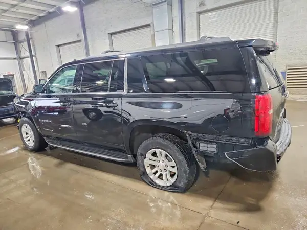 1GNSKHKC3HR165953 2017 CHEVROLET SUBURBAN - Image 2