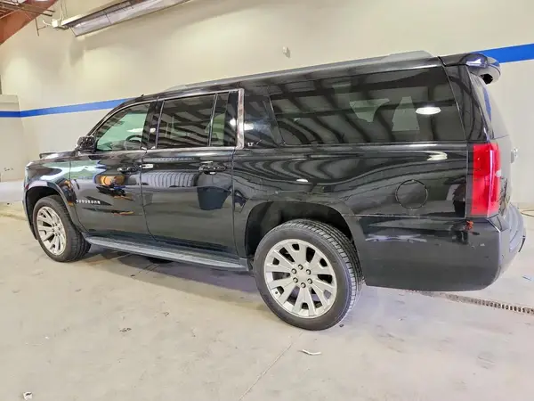 1GNSKHKC3HR301661 2017 CHEVROLET SUBURBAN - Image 2