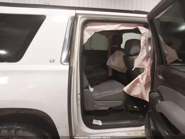 1GNSKHKC3HR343201 2017 CHEVROLET SUBURBAN - Image 8