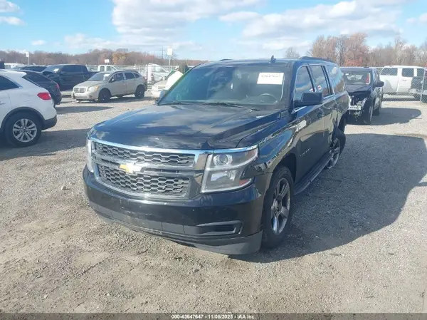 1GNSKHKC3HR366414 2017 CHEVROLET SUBURBAN - Image 2