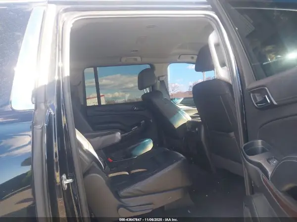 1GNSKHKC3HR366414 2017 CHEVROLET SUBURBAN - Image 8