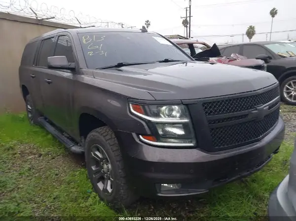 1GNSKHKC3JR172973 2018 CHEVROLET SUBURBAN - Image 1