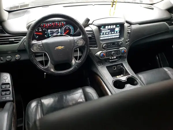 1GNSKHKC3KR162560 2019 CHEVROLET SUBURBAN - Image 8