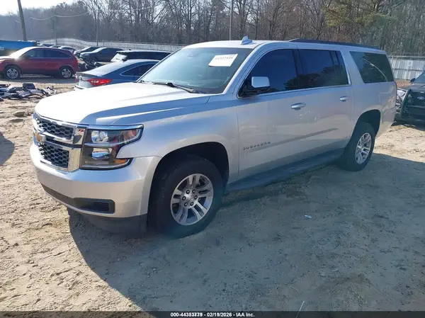 1GNSKHKC3KR199382 2019 CHEVROLET SUBURBAN - Image 2
