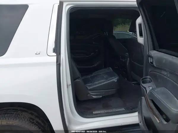 1GNSKHKC3KR386797 2019 CHEVROLET SUBURBAN - Image 8