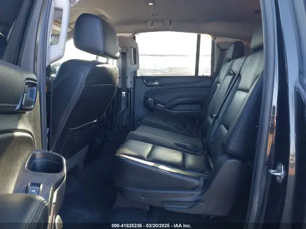 1GNSKHKC3KR394785 2019 CHEVROLET SUBURBAN - Image 8