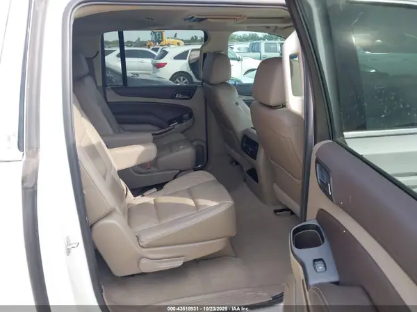 1GNSKHKC3LR166142 2020 CHEVROLET SUBURBAN - Image 8