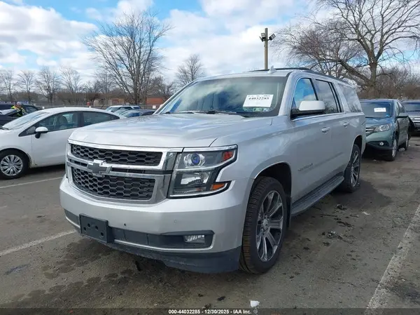 1GNSKHKC4GR157651 2016 CHEVROLET SUBURBAN - Image 2