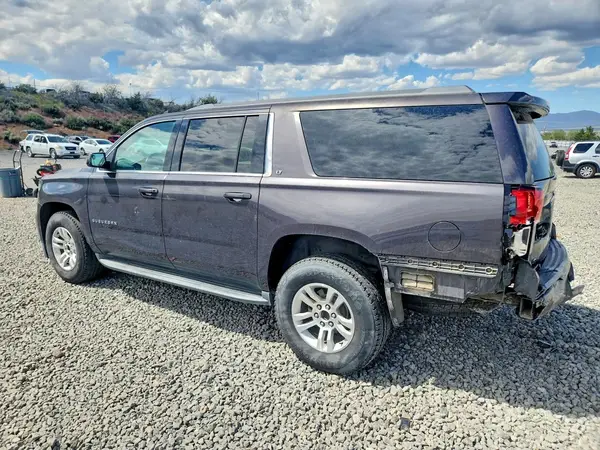 1GNSKHKC4GR212275 2016 CHEVROLET SUBURBAN - Image 2
