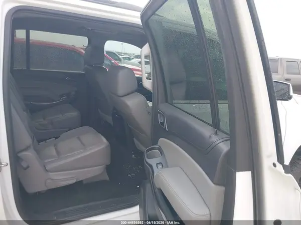 1GNSKHKC4GR463068 2016 CHEVROLET SUBURBAN - Image 8