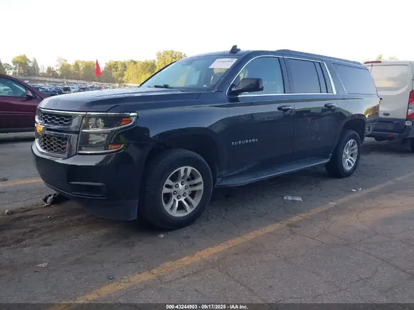1GNSKHKC4HR112842 2017 CHEVROLET SUBURBAN - Image 2