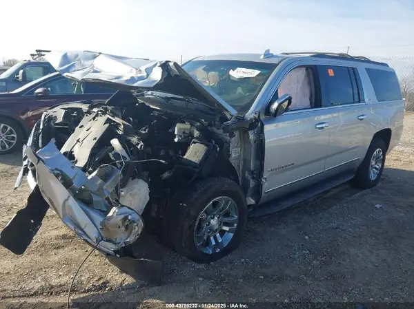 1GNSKHKC4HR147607 2017 CHEVROLET SUBURBAN - Image 2