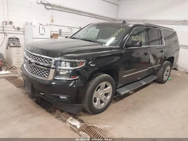 1GNSKHKC4HR199075 2017 CHEVROLET SUBURBAN - Image 2