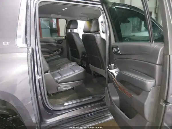 1GNSKHKC4HR202766 2017 CHEVROLET SUBURBAN - Image 8