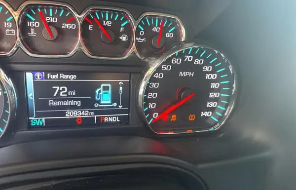 1GNSKHKC4HR207031 2017 CHEVROLET SUBURBAN - Image 8