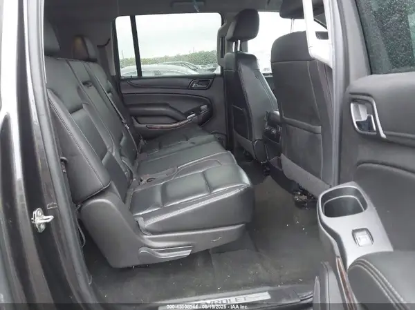 1GNSKHKC4HR219096 2017 CHEVROLET SUBURBAN - Image 8