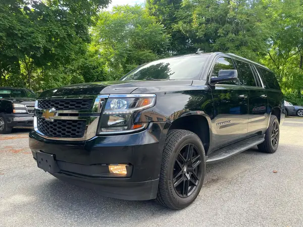 1GNSKHKC4HR251367 2017 CHEVROLET SUBURBAN - Image 2